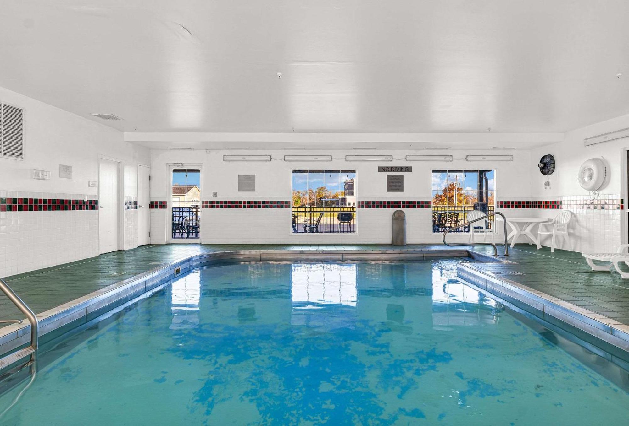 Country Inn & Suites By Radisson, Decatur, Il Buitenkant foto